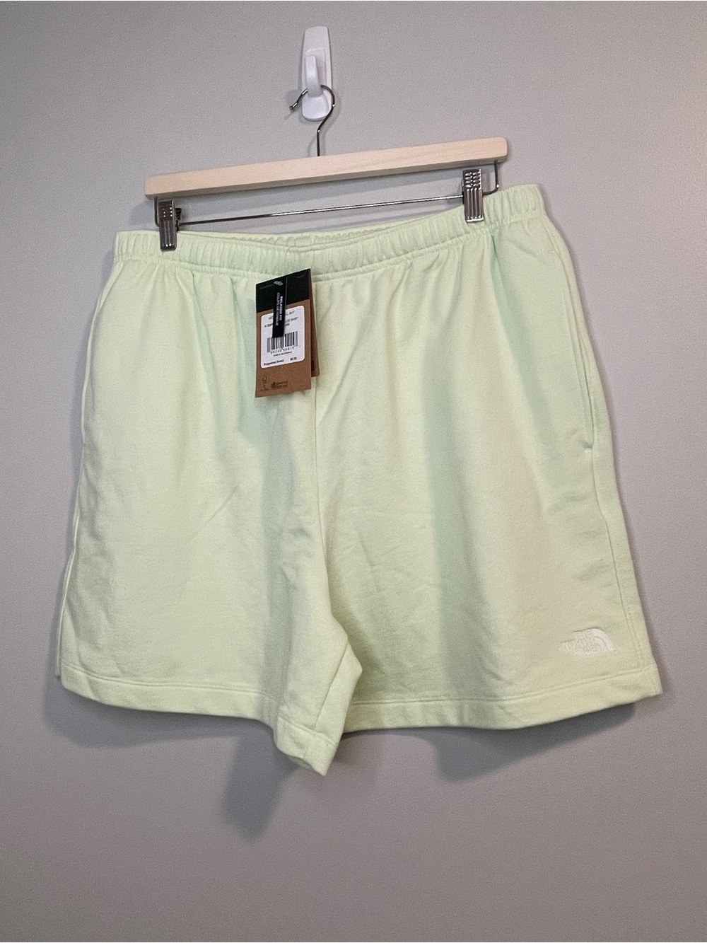 The North Face Simple Logo Men's Like Cream Athletic Fleece Shorts